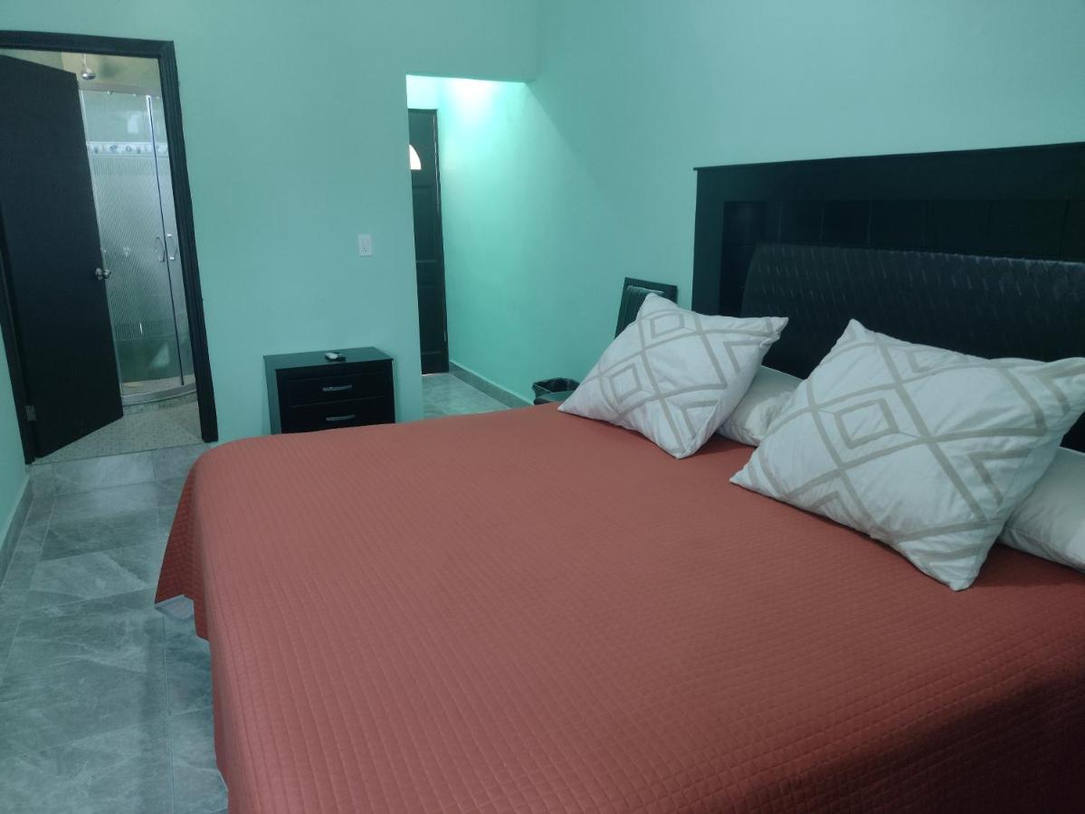 Hotel Prado'S Puerto San Carlos Bagian luar foto