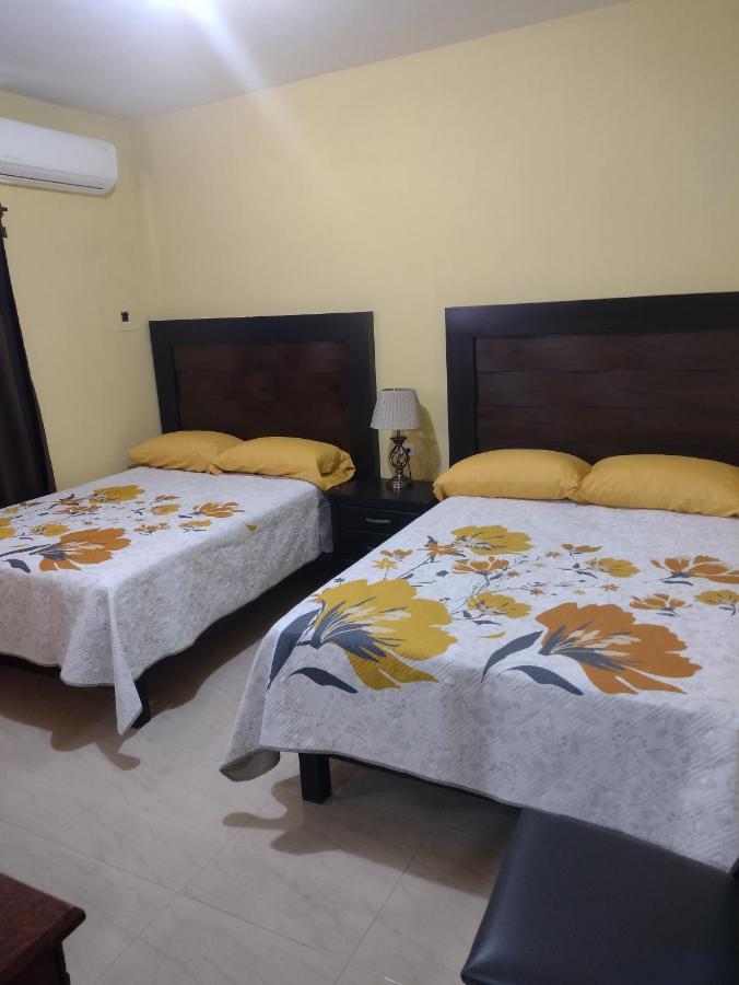 Hotel Prado'S Puerto San Carlos Bagian luar foto