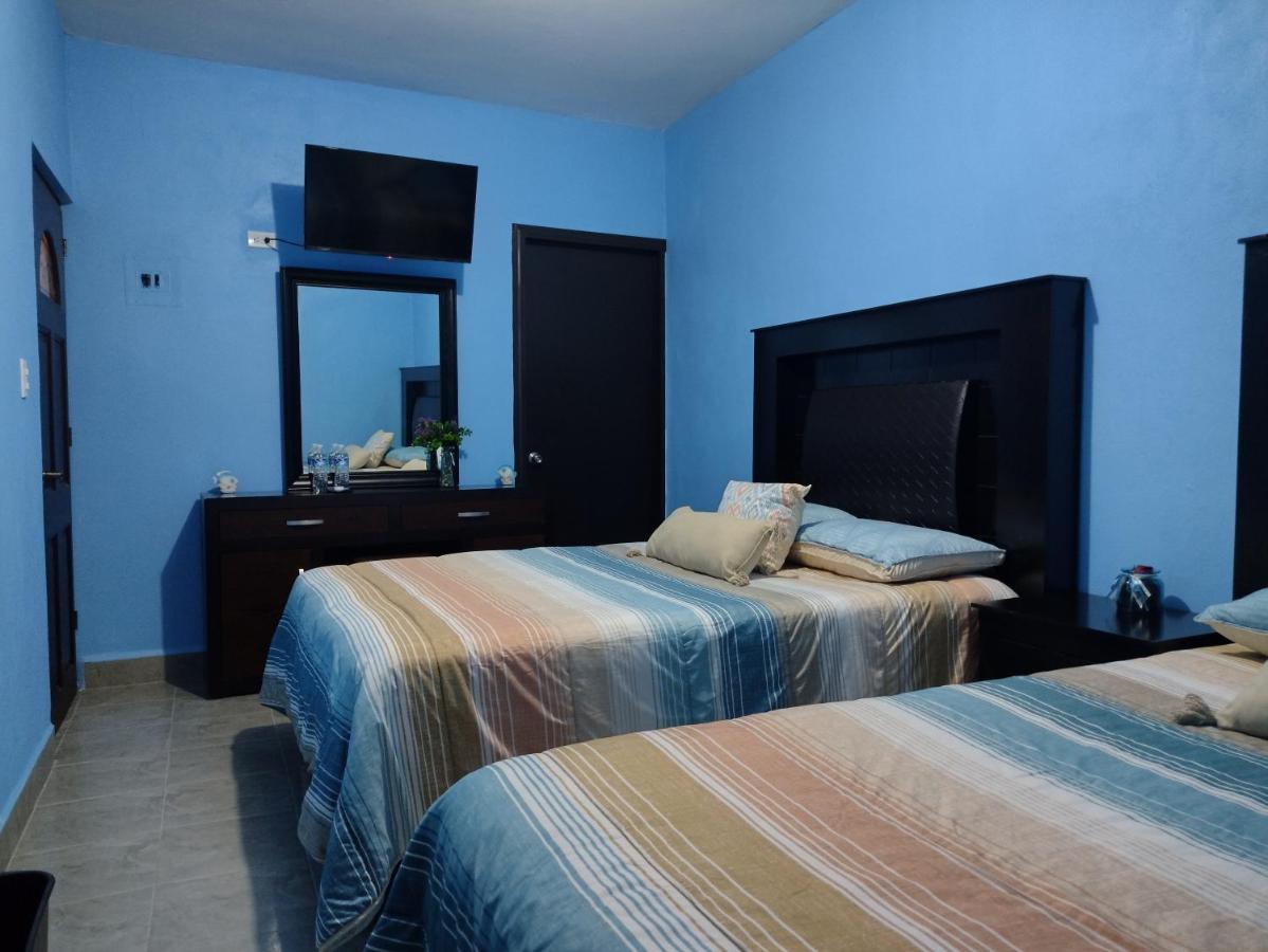 Hotel Prado'S Puerto San Carlos Bagian luar foto