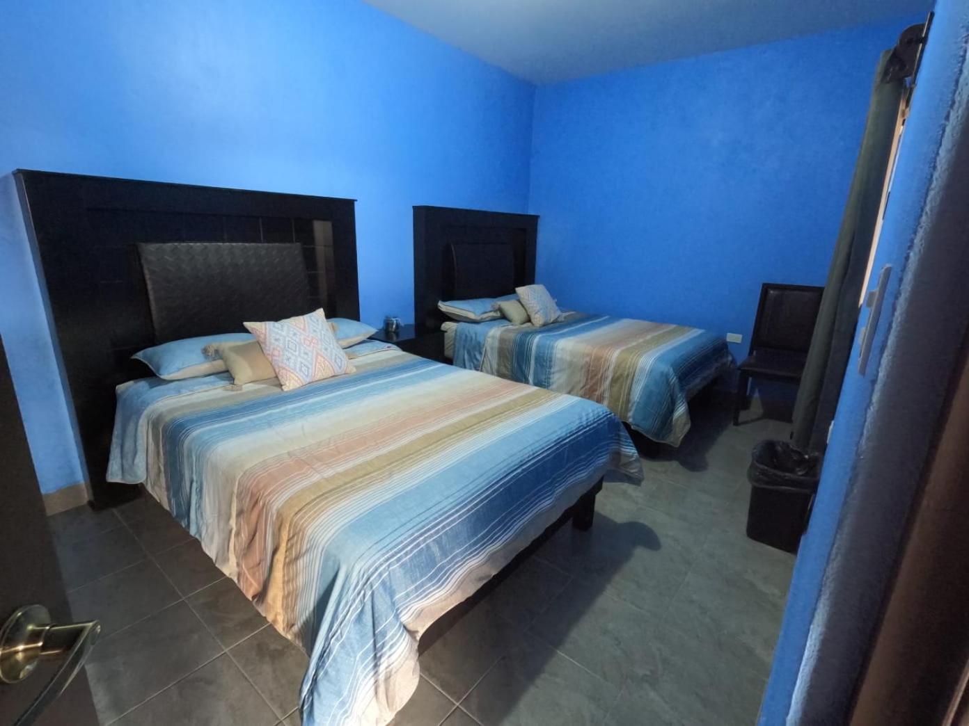 Hotel Prado'S Puerto San Carlos Bagian luar foto