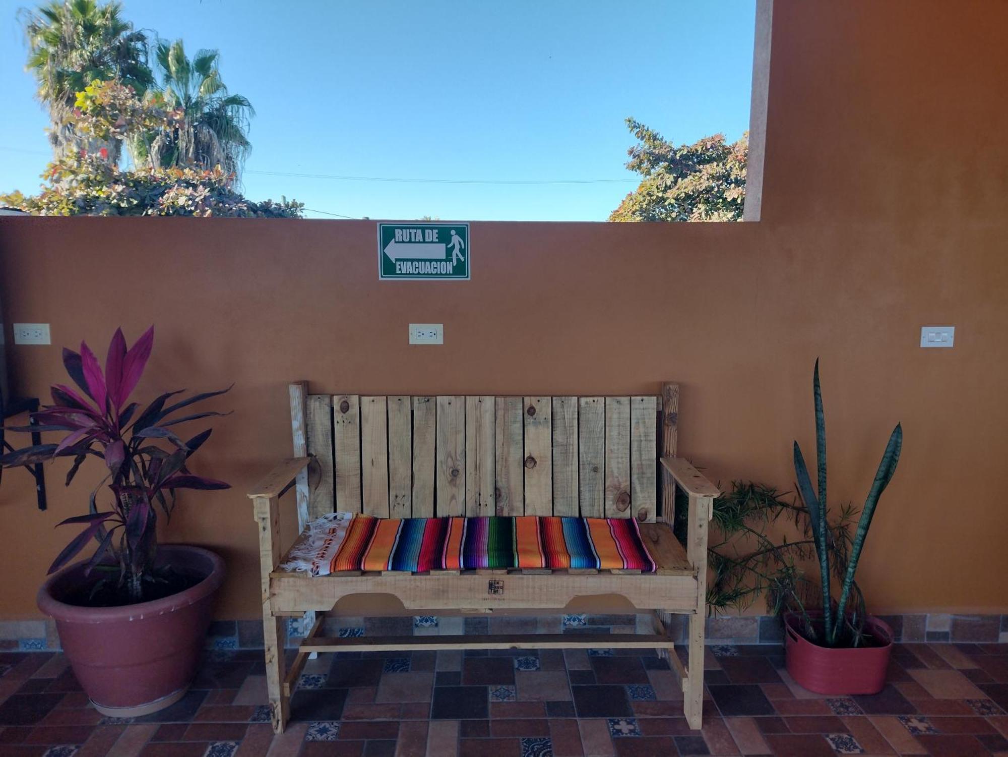 Hotel Prado'S Puerto San Carlos Bagian luar foto